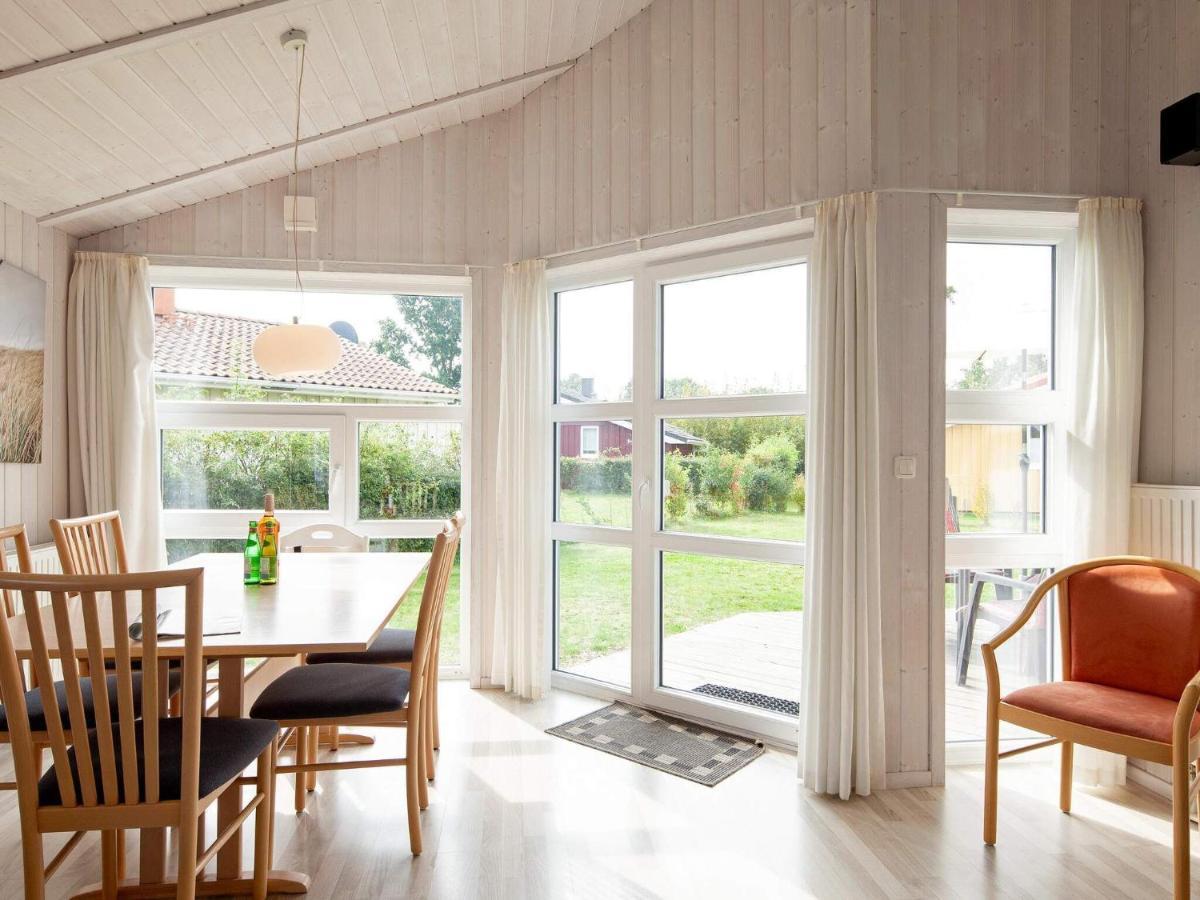6 Person Holiday Home In Grömitz Extérieur photo